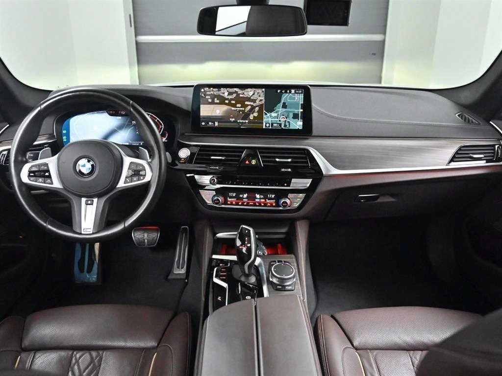 BMW 5시리즈 5시리즈 (G30) 530i xDrive M 스포츠 이미지 8