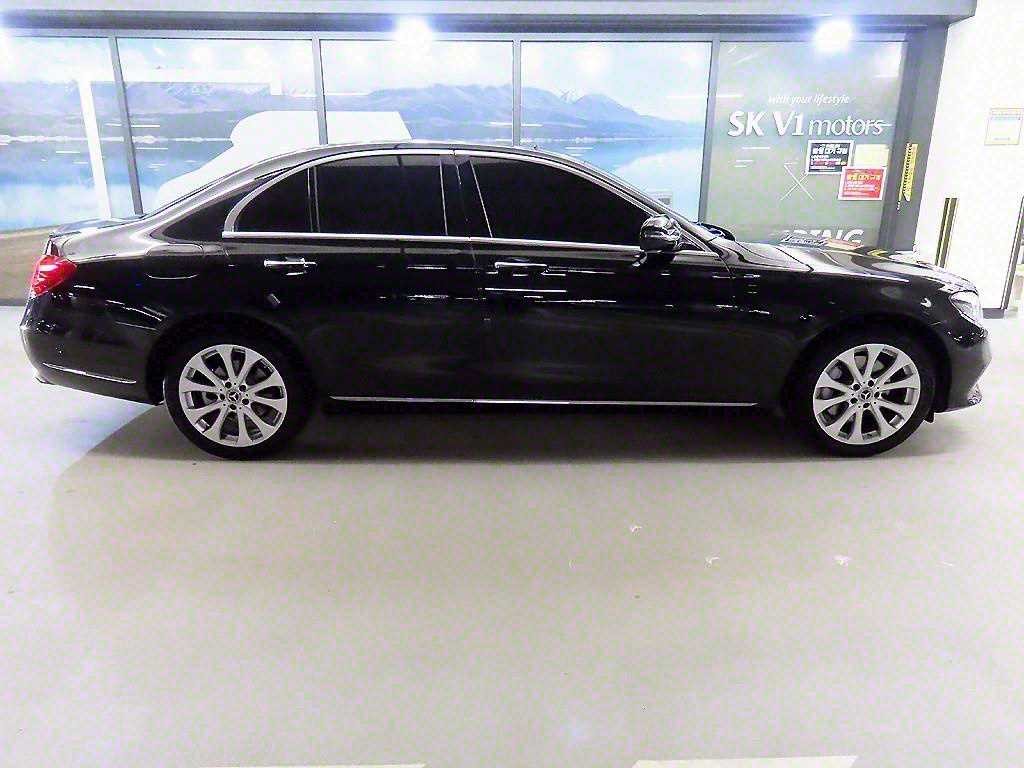 벤츠 E 클래스 E-클래스 W213 E220d 4MATIC 익스클루시브 이미지 3