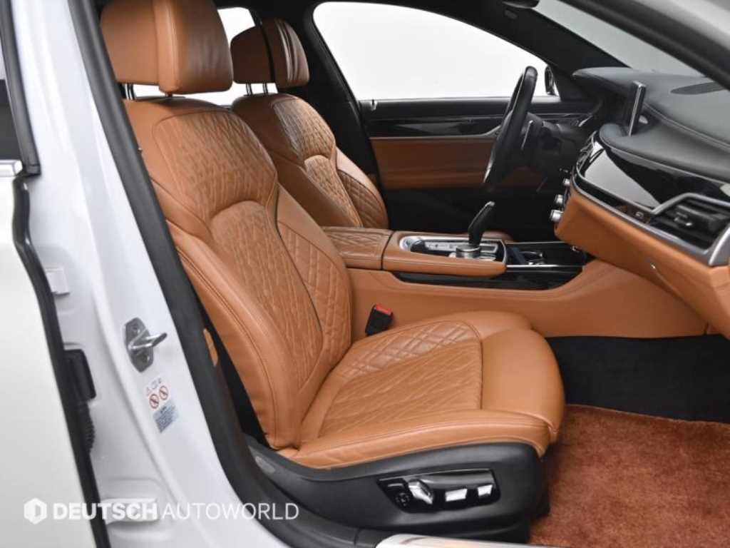 BMW 7시리즈 7시리즈 (G70) 740i sDrive M 스포츠 이미지 10