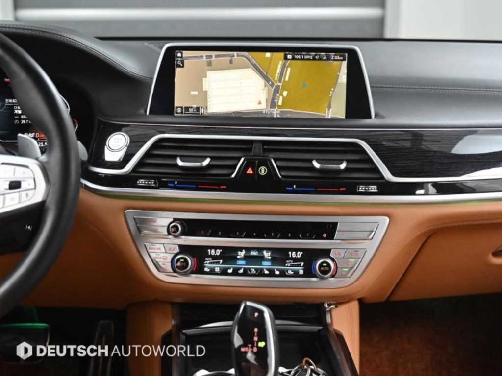 BMW 7시리즈 7시리즈 (G70) 740i sDrive M 스포츠 이미지 14