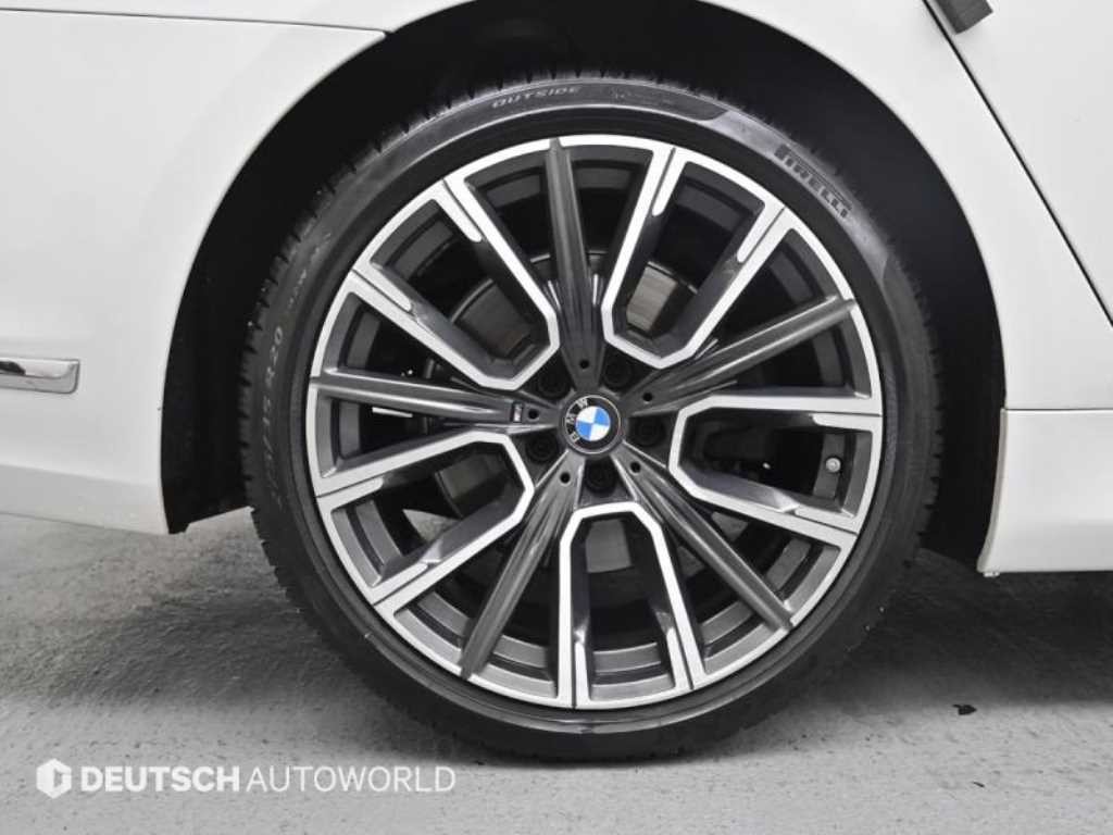 BMW 7시리즈 7시리즈 (G70) 740i sDrive M 스포츠 이미지 5