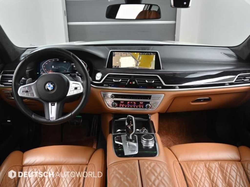 BMW 7시리즈 7시리즈 (G70) 740i sDrive M 스포츠 이미지 7