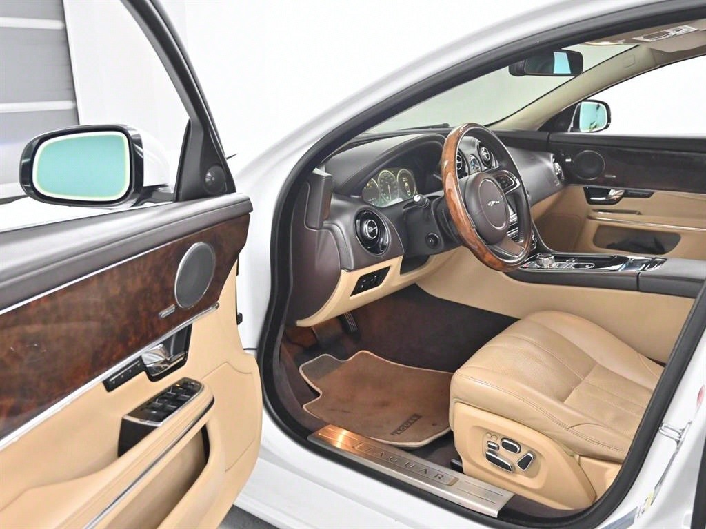 재규어 XJ XJ (X351) 3.0 SC 프리미엄 럭셔리 LWB 이미지 10