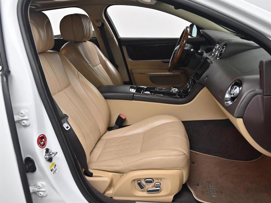 재규어 XJ XJ (X351) 3.0 SC 프리미엄 럭셔리 LWB 이미지 9