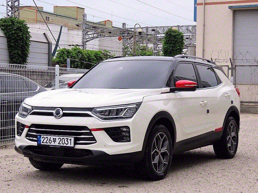 KG모빌리티(쌍용) 코란도 뷰티풀코란도 2WD 가솔린 1.5 R-플러스 이미지 2
