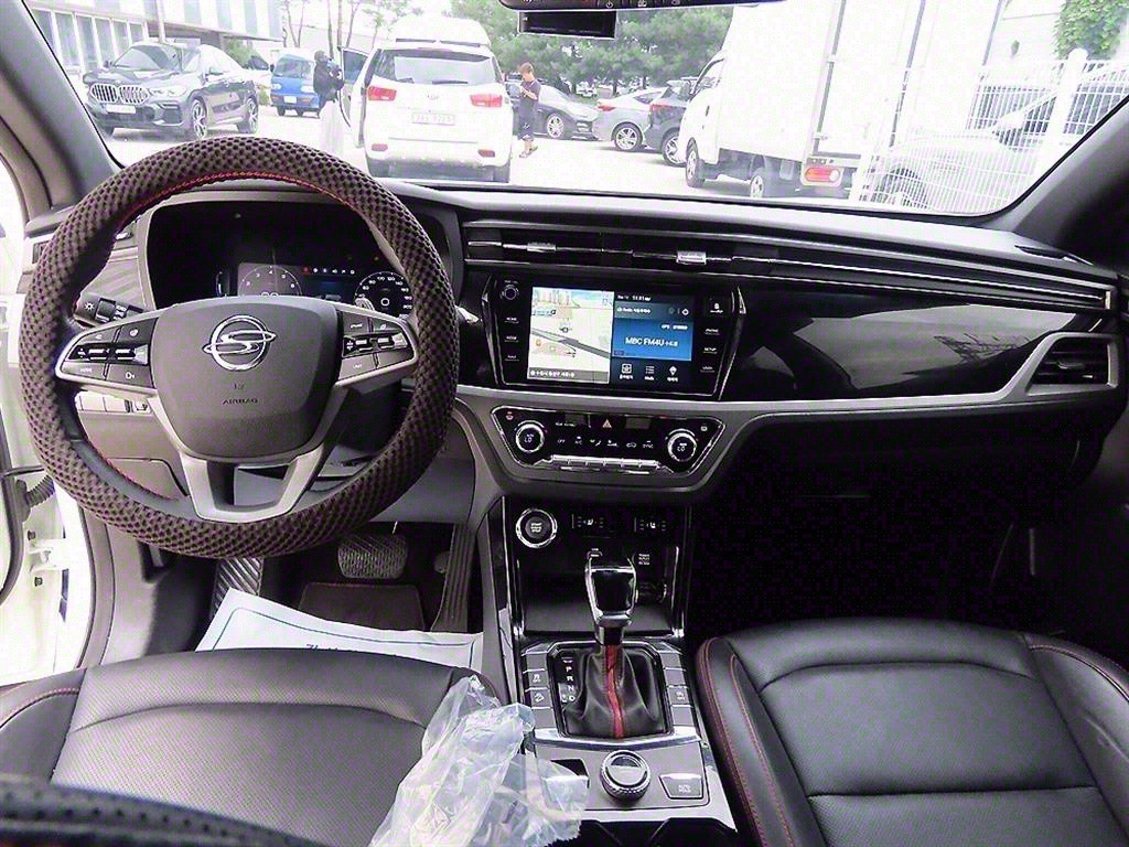 KG모빌리티(쌍용) 코란도 뷰티풀코란도 2WD 가솔린 1.5 R-플러스 이미지 7