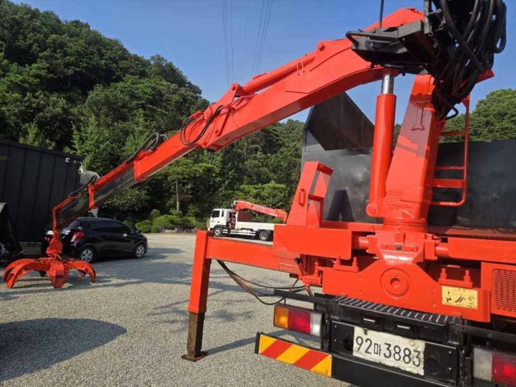 중대형화물 고소 집게차 9.5톤이상 이미지 10