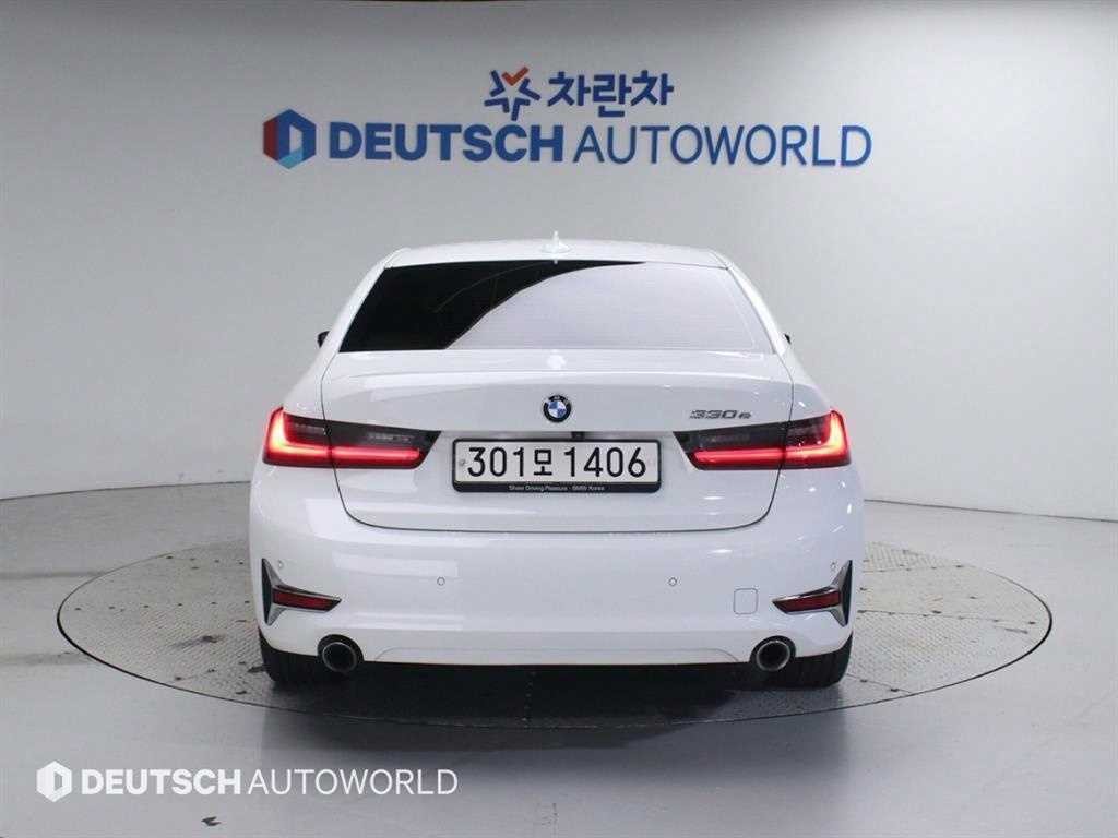 BMW 3시리즈 3시리즈 (G20) 330e 럭셔리 이미지 4