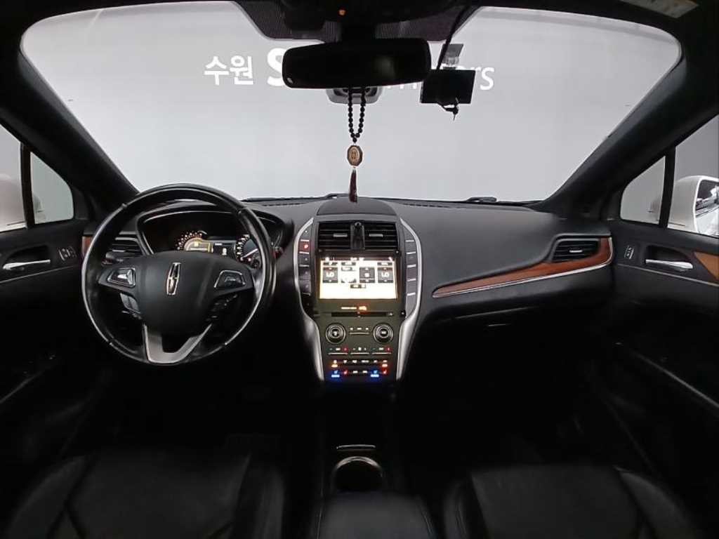 링컨 MKC 2.0 AWD 리저브 이미지 15