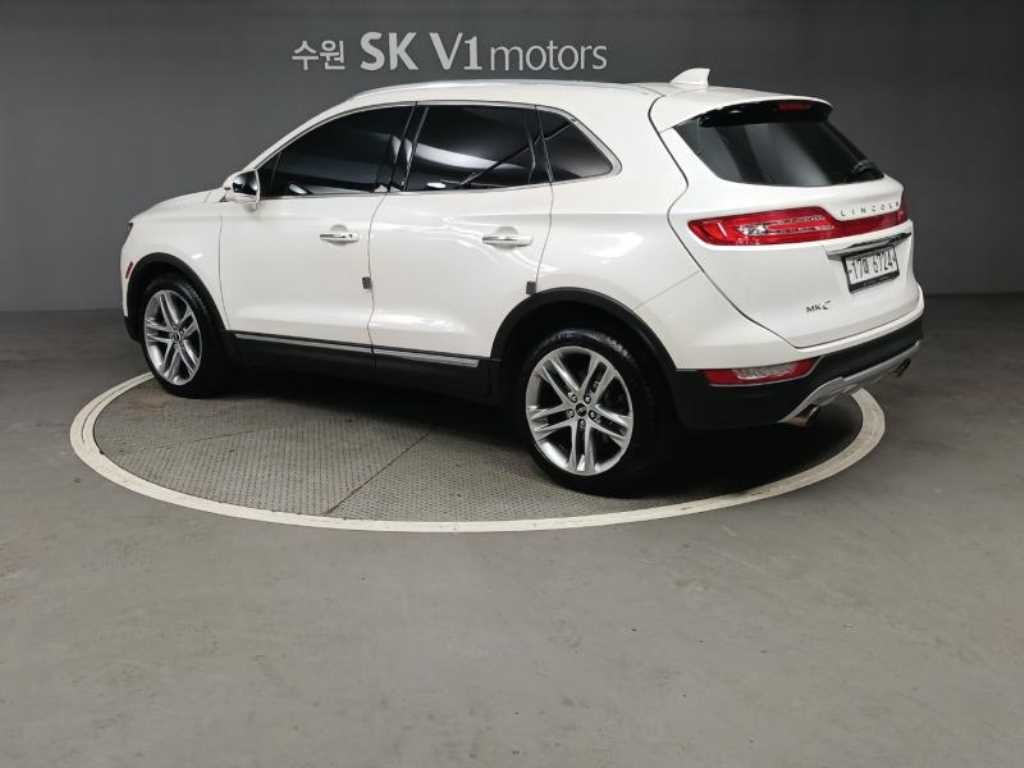 링컨 MKC 2.0 AWD 리저브 이미지 4