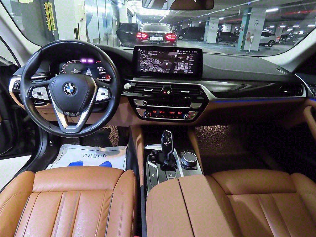 BMW 5시리즈 5시리즈 (G30) 520i 럭셔리 이미지 10