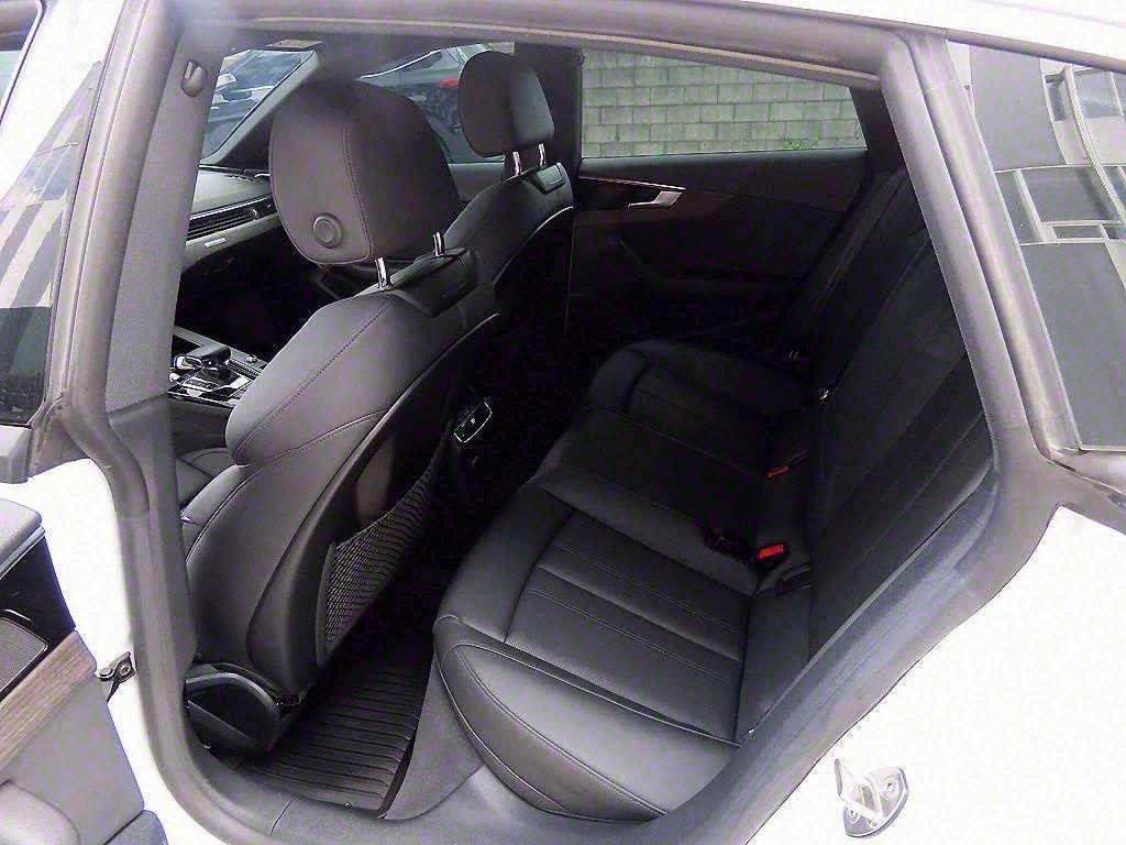 아우디 A5 A5 (F5) 40 TFSI 콰트로 프리미엄 스포트백 이미지 6