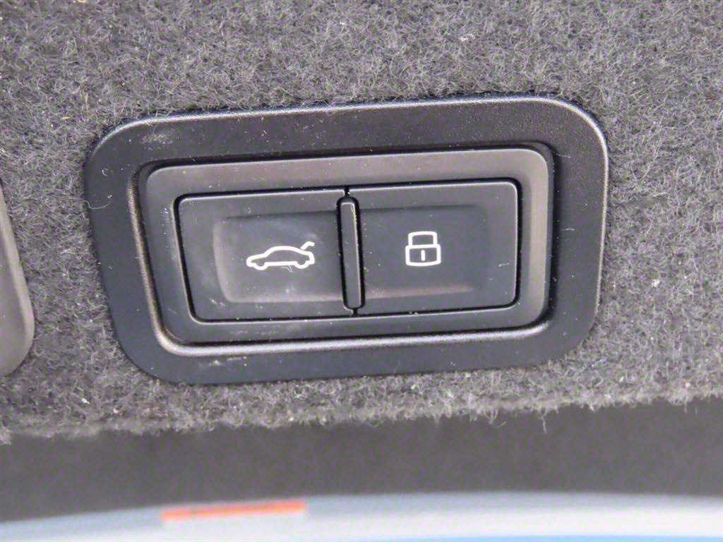 아우디 A6 뉴A6 40 TFSI 콰트로 이미지 8