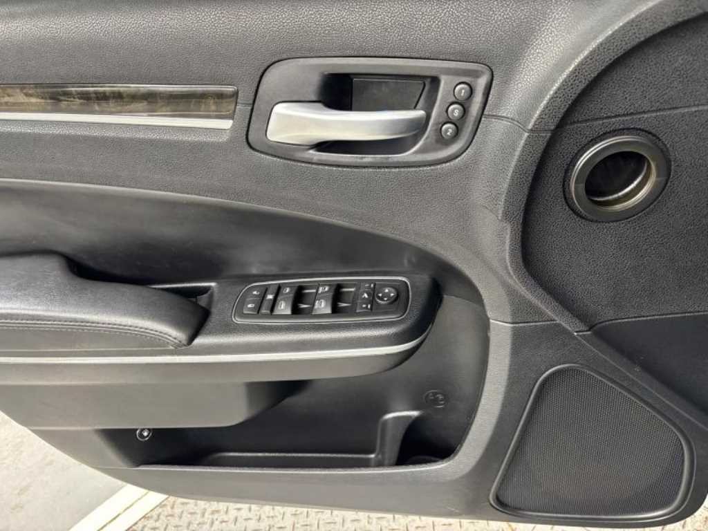 크라이슬러 300C 더뉴300C 3.6 이미지 14