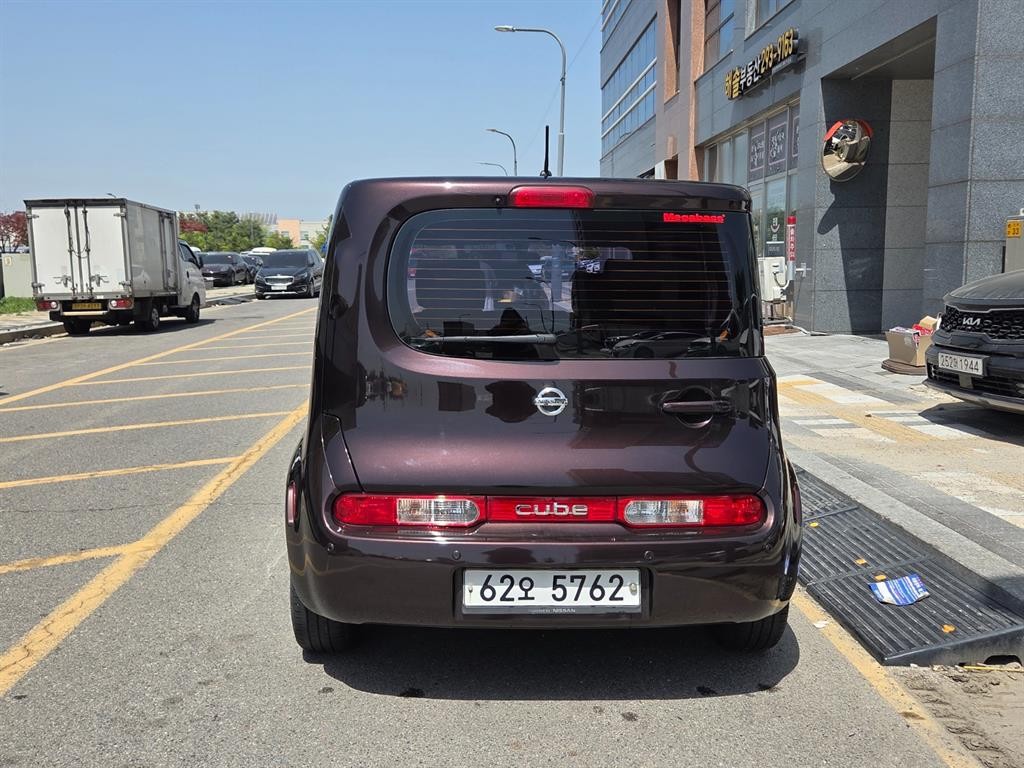 닛산 큐브 1.8 S 이미지 2