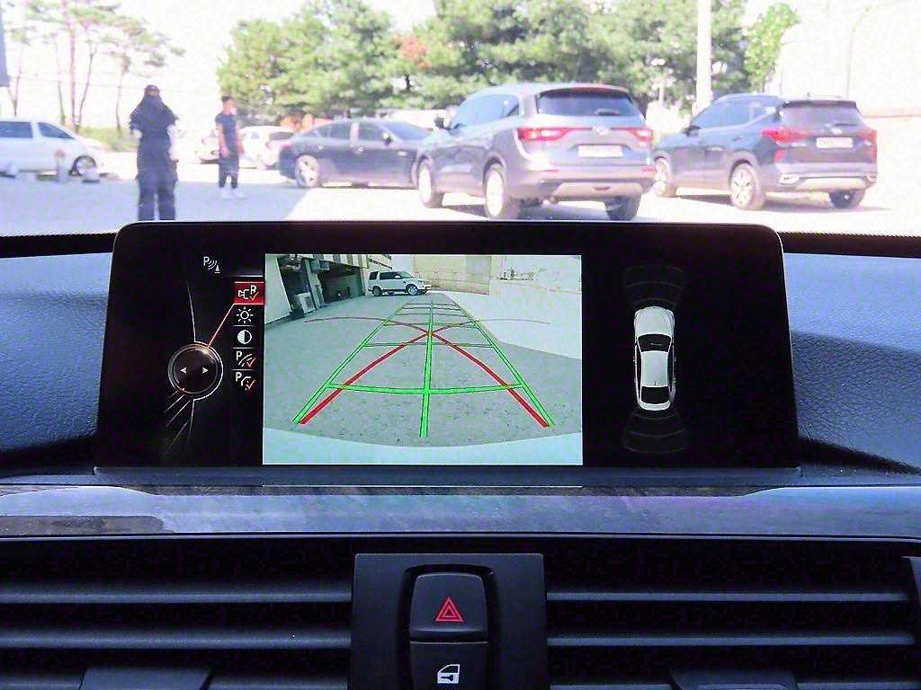 BMW 4시리즈 4시리즈 (F32) 420i 그란쿠페 럭셔리 이미지 13