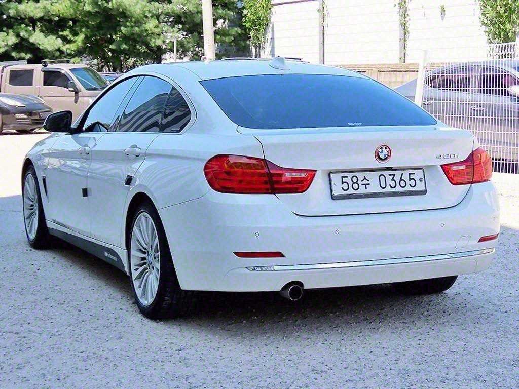 BMW 4시리즈 4시리즈 (F32) 420i 그란쿠페 럭셔리 이미지 3
