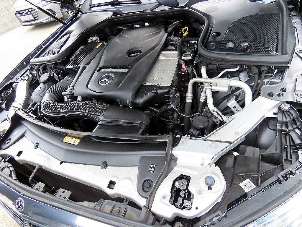 벤츠 E 클래스 E-클래스 W213 E300 4MATIC 아방가르드 이미지 19