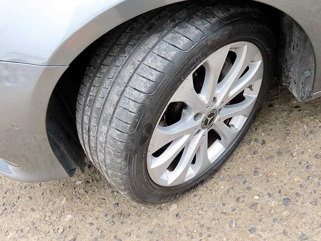 벤츠 E 클래스 E-클래스 W213 E300 4MATIC 아방가르드 이미지 20