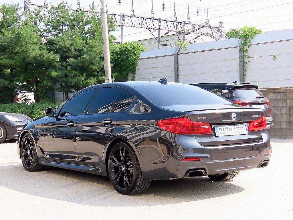 BMW 5시리즈 5시리즈 (G30) M550d xDrive 이미지 3