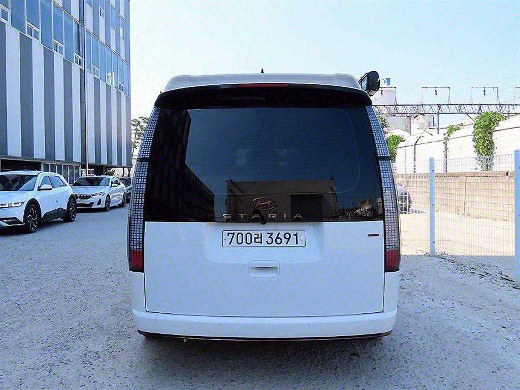 현대 스타리아 캠핑카 4WD 프레스티지 캠퍼 11인승 이미지 4