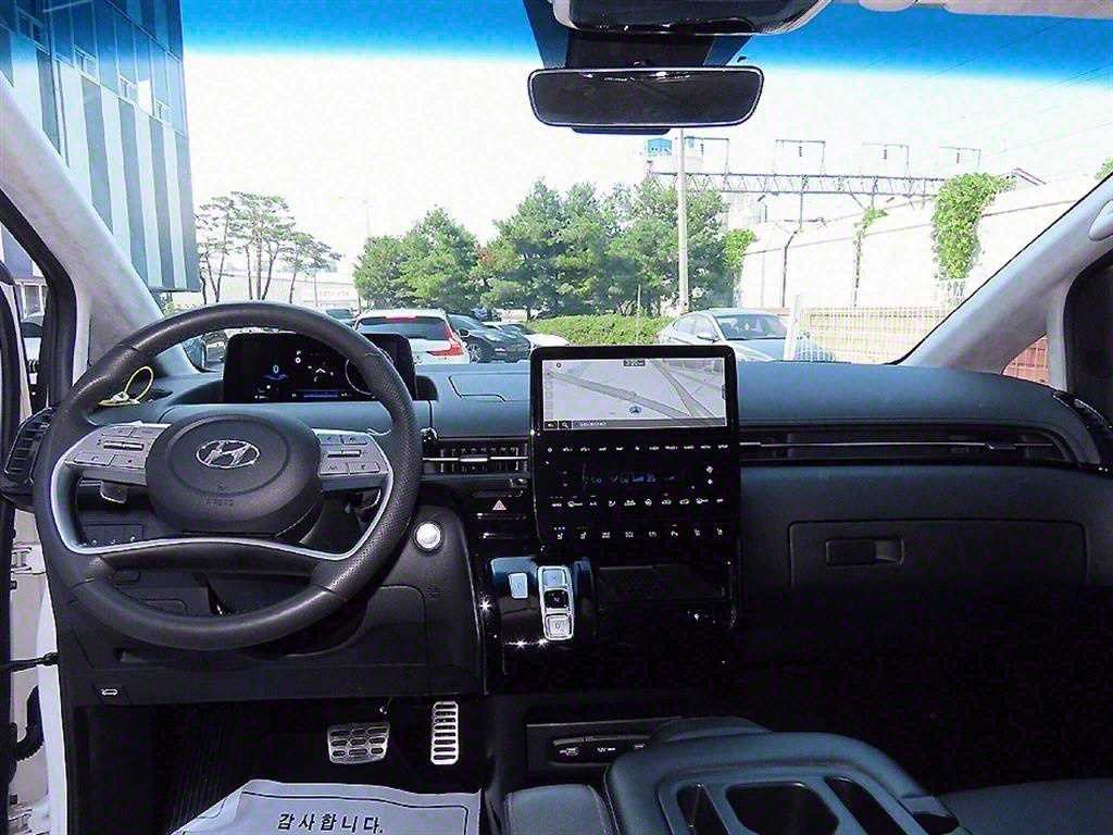 현대 스타리아 캠핑카 4WD 프레스티지 캠퍼 11인승 이미지 8