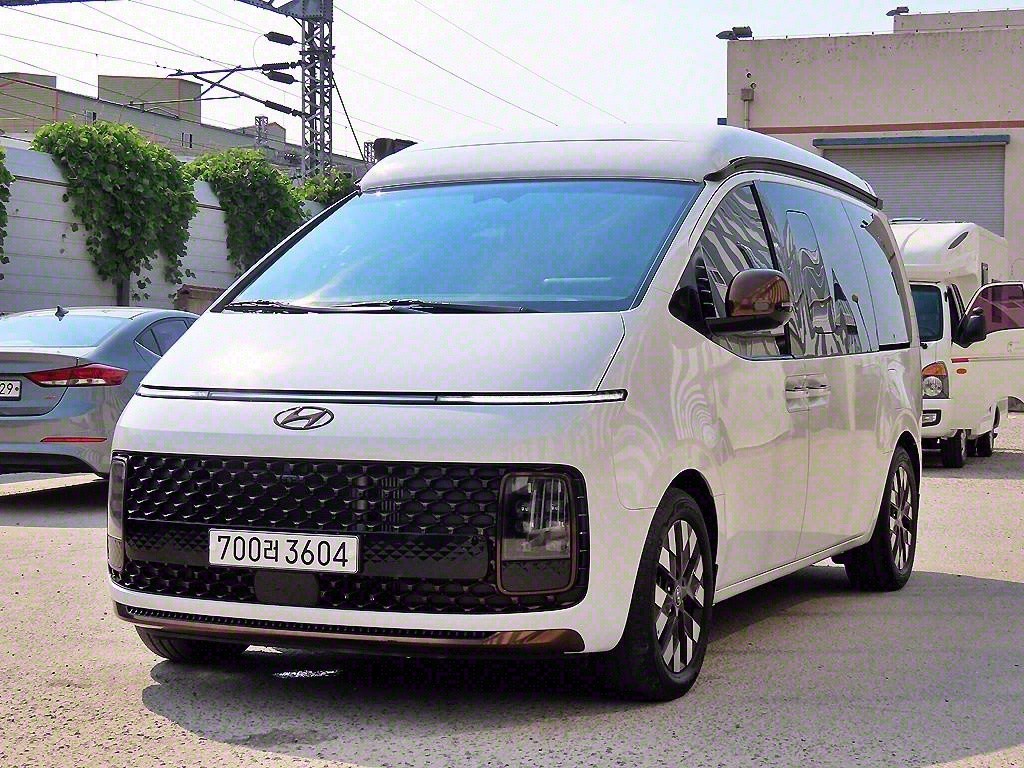현대 스타리아 캠핑카 4WD 프레스티지 캠퍼 11인승 이미지 2