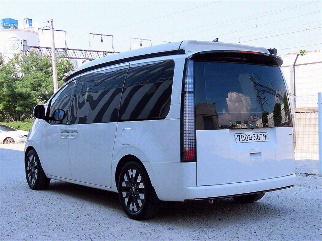 현대 스타리아 캠핑카 4WD 프레스티지 캠퍼 11인승 이미지 3
