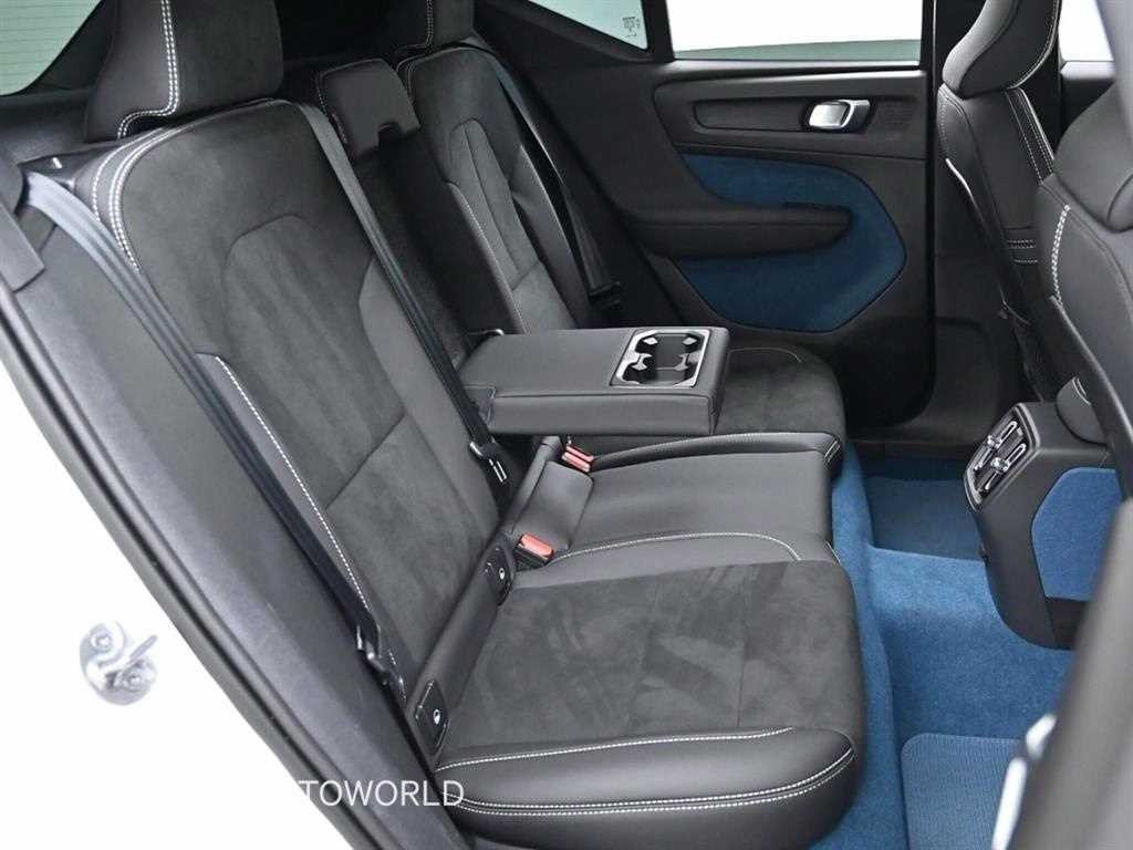 볼보 XC40 XC40 리차지 리차지 트윈 AWD 이미지 12