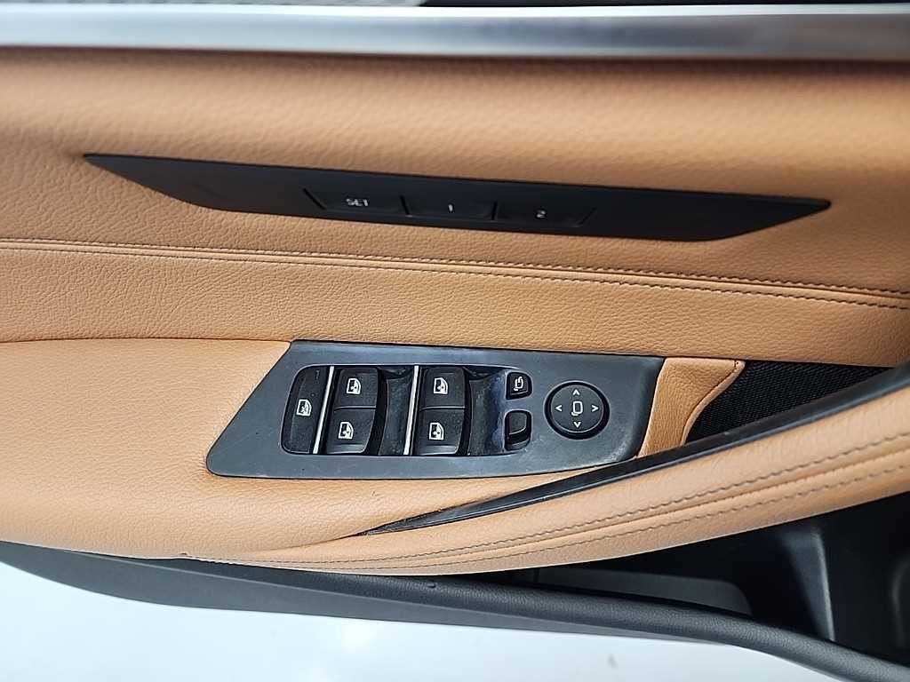 BMW 5시리즈 5시리즈 (G30) 530i M 스포츠 이미지 18