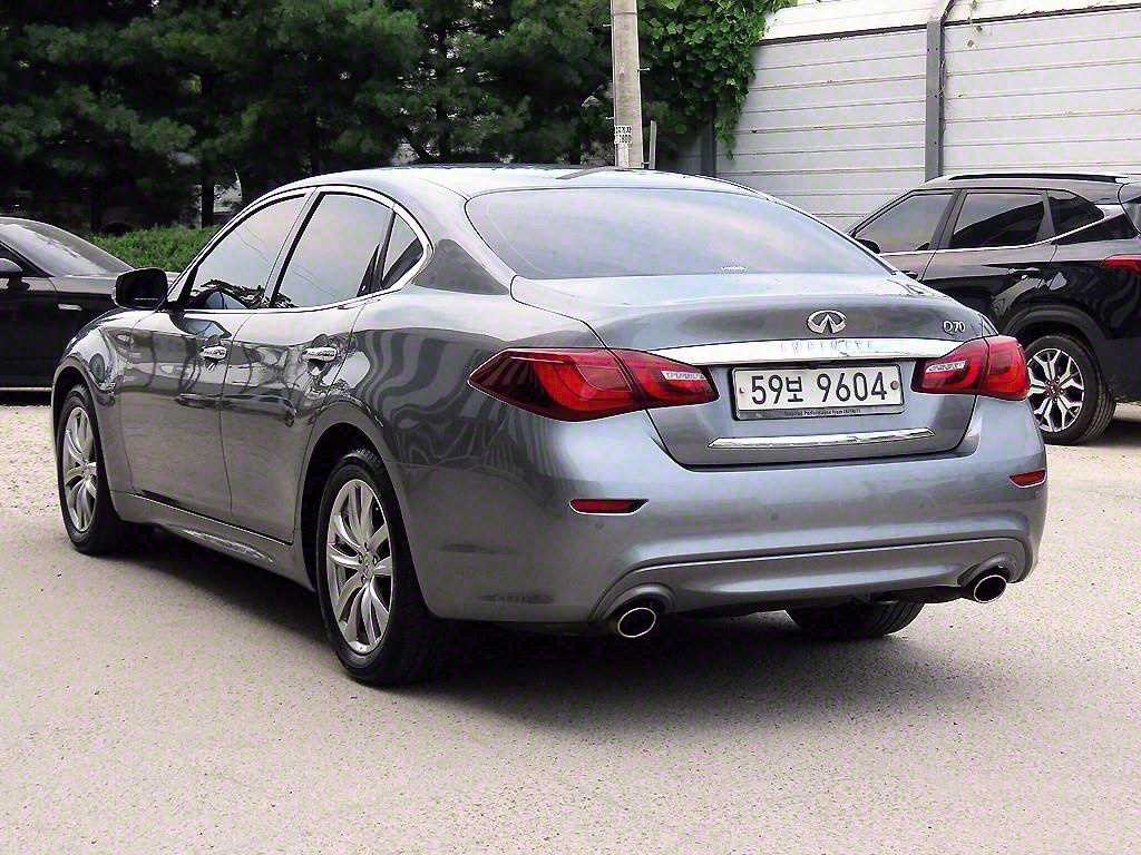 인피니티 Q Q70 3.7스타일 이미지 3