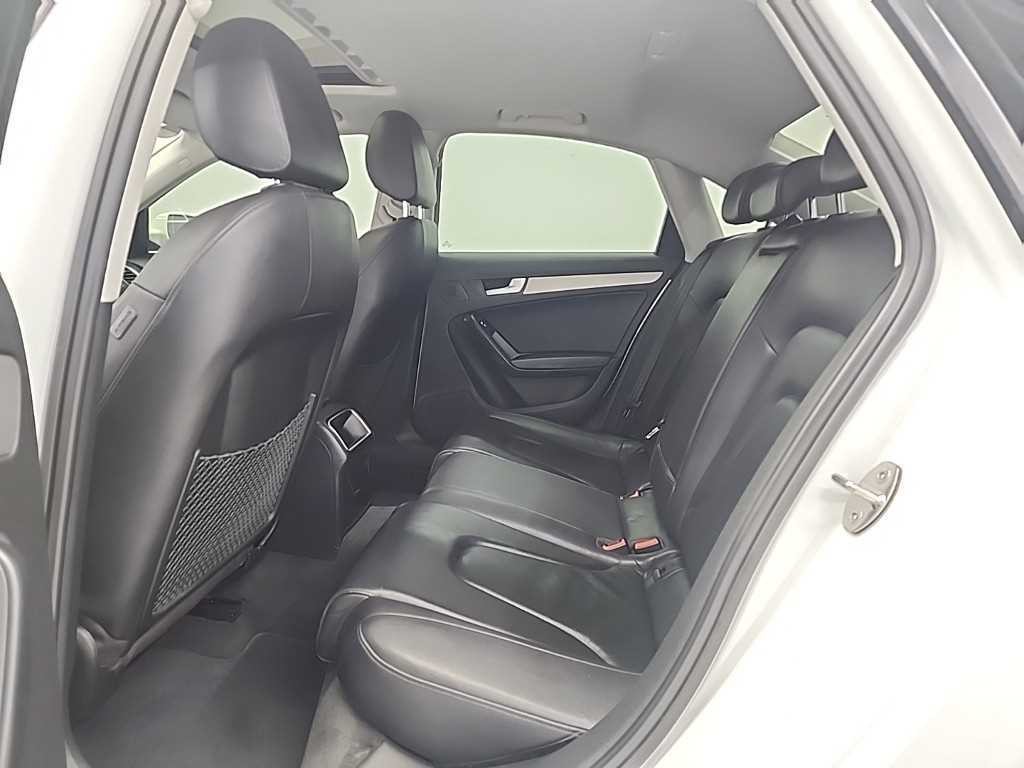 아우디 A4 뉴 A4 2.0 TDI 콰트로 다이나믹 이미지 12