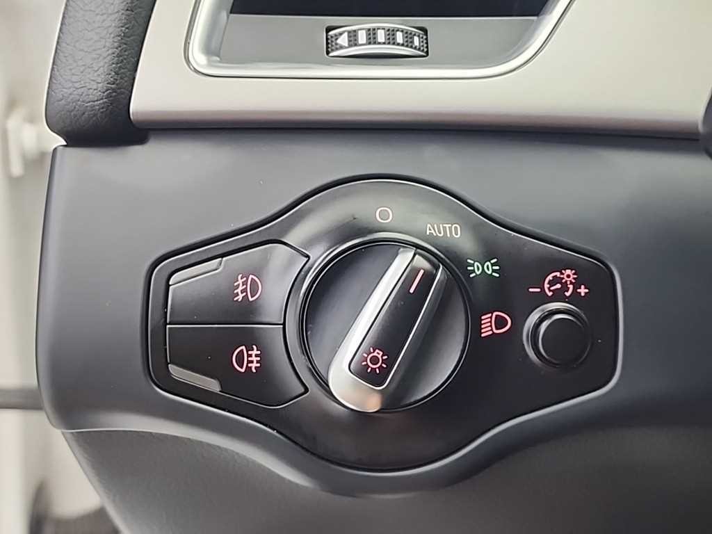 아우디 A4 뉴 A4 2.0 TDI 콰트로 다이나믹 이미지 17
