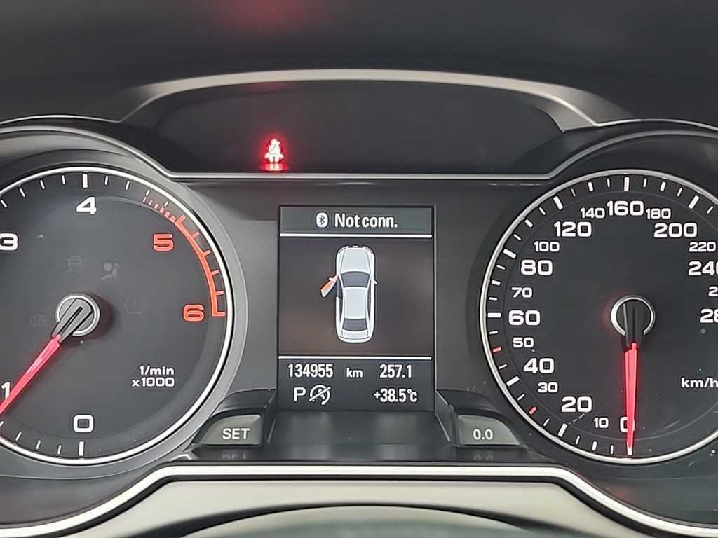 아우디 A4 뉴 A4 2.0 TDI 콰트로 다이나믹 이미지 6