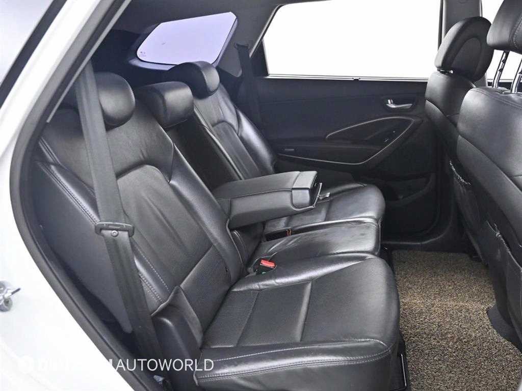 현대 맥스크루즈 더뉴맥스크루즈 E-VGT R2.2 2WD 익스클루시브 이미지 12