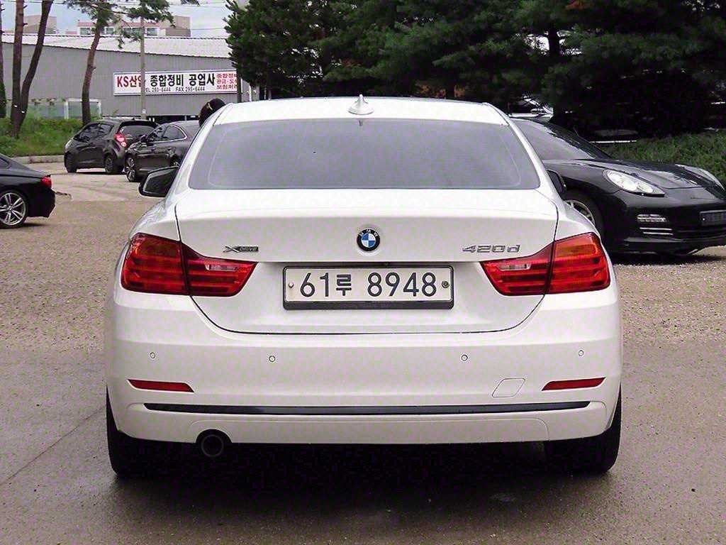 BMW 4시리즈 4시리즈 (F32) 420d xDRIVE 쿠페 스포츠 이미지 4