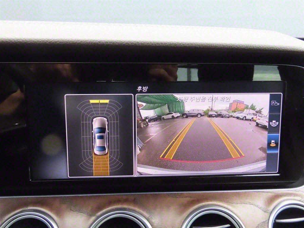 벤츠 E 클래스 E-클래스 W213 E220d 익스클루시브 이미지 15