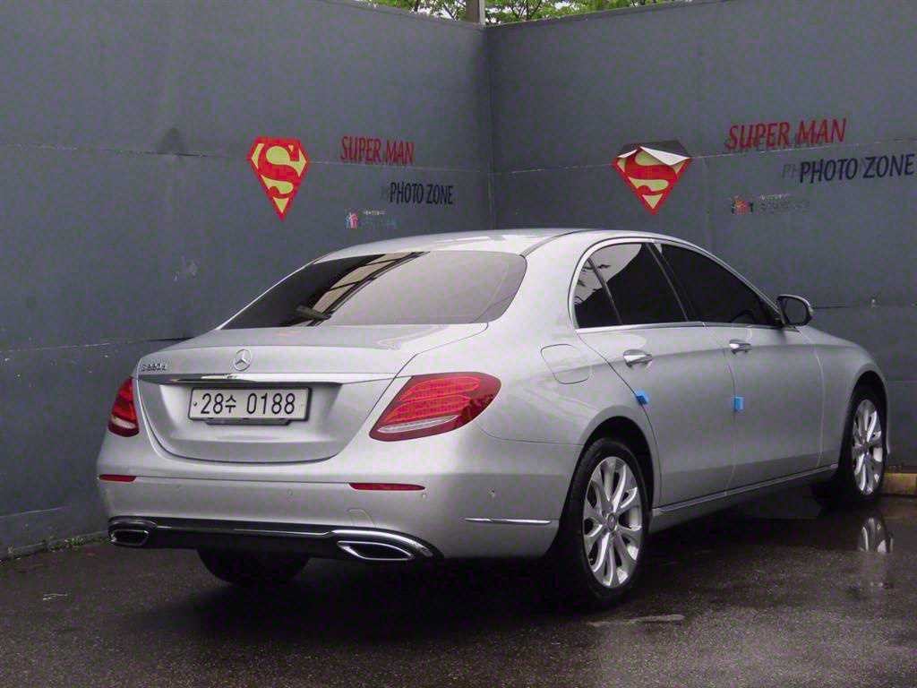 벤츠 E 클래스 E-클래스 W213 E220d 익스클루시브 이미지 4