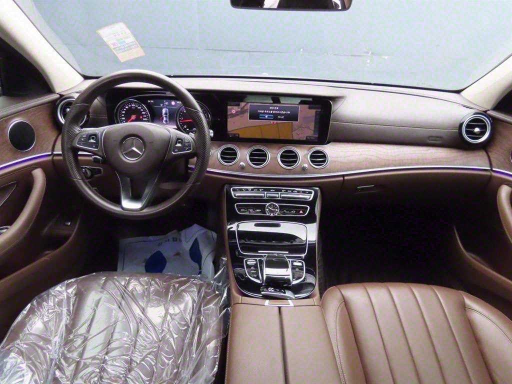 벤츠 E 클래스 E-클래스 W213 E220d 익스클루시브 이미지 9