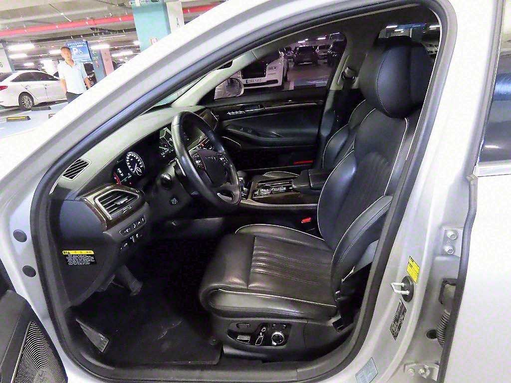 제네시스 EQ900 5.0 GDI AWD 프레스티지 이미지 6