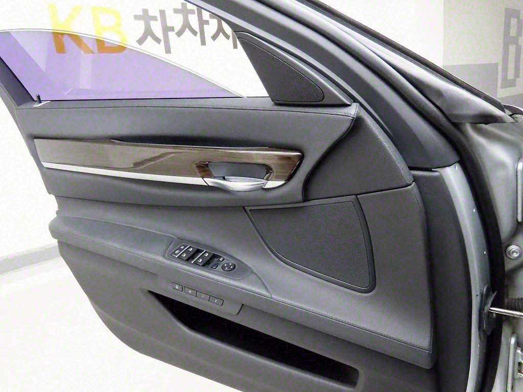 BMW 7시리즈 7시리즈 (F01) 740 Li 이미지 12