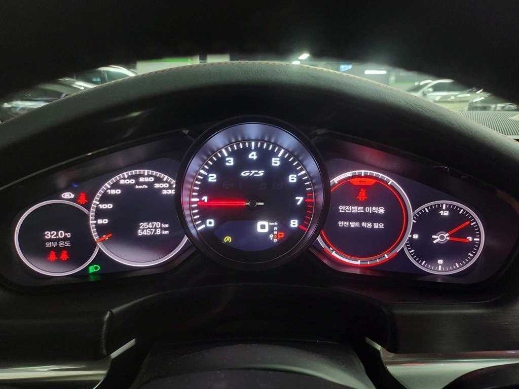 포르쉐 파나메라 파나메라(971) 4.0 GTS 이미지 10