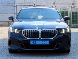 BMW i5 eDrive 40 M 스포츠