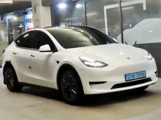 테슬라 모델 Y RWD