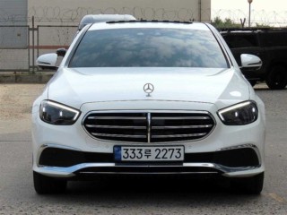벤츠 E 클래스 E-클래스 W213 E300e 4MATIC 익스클루시브