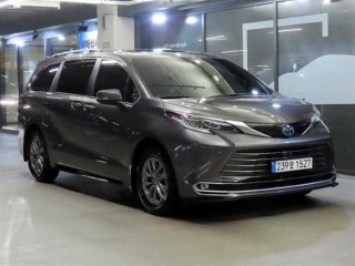 토요타 시에나 2.5 AWD 하이브리드