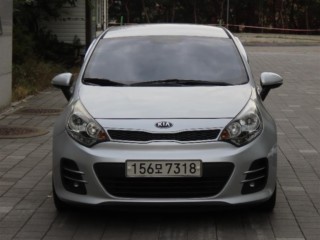 기아 프라이드 더 뉴 프라이드 5DR 1.4 MPI 트렌디