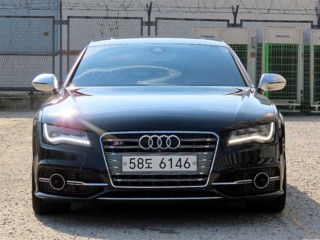 아우디 S7 4.0 TFSI  콰트로