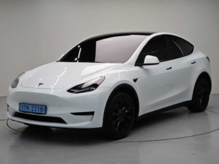 테슬라 모델 Y RWD