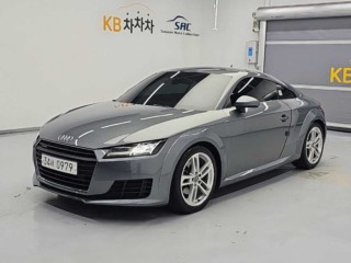 아우디 TT TT (8S) 쿠페 45 TFSI 콰트로